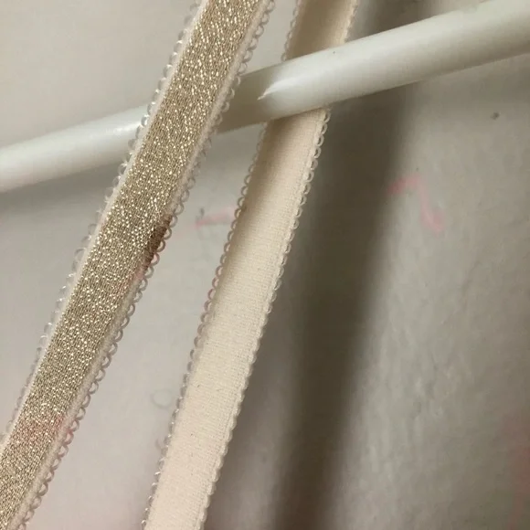 New Victoria’s Secret Dream Angels Demi Bra - Picture 4 of 8